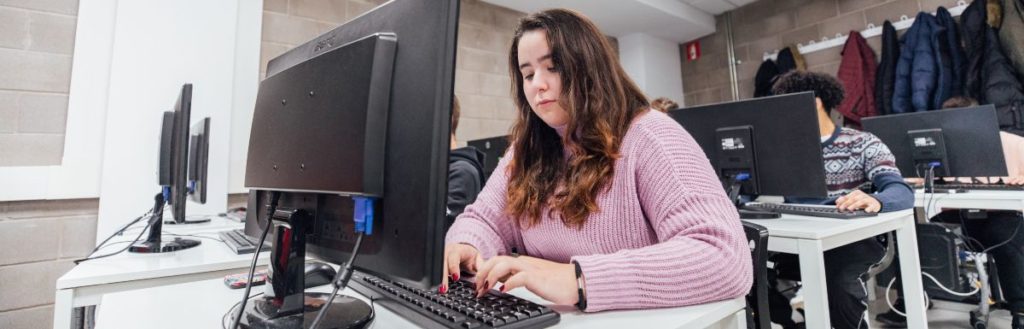 En ILERNA formamos a mujeres referentes en el campo de la informática